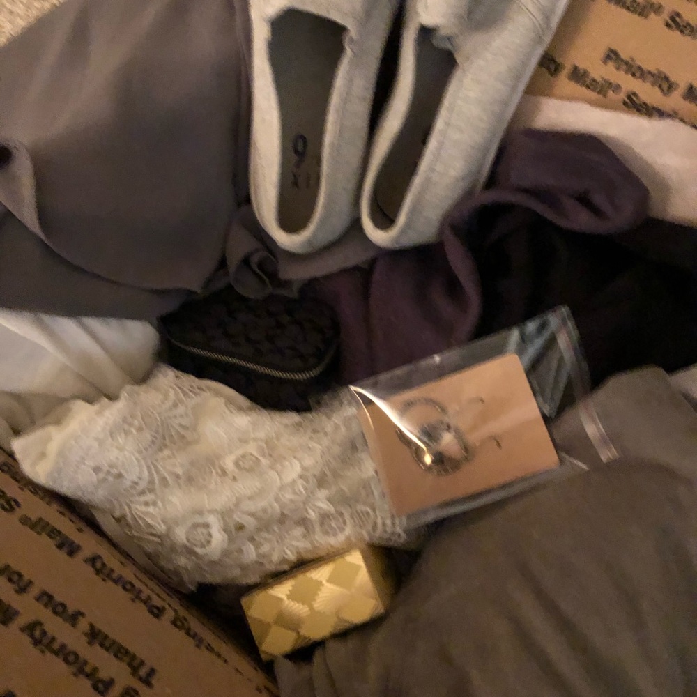 Beautiful Mystery Box - Picture 3 of 5